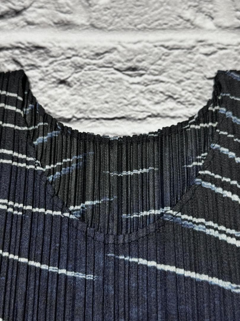 ⚜*️様 良品 プリーツプリーズ　ノースリーブ　ｗ13225-0915-①　サイ