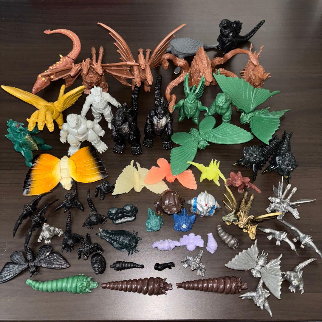 ゴジラフィギュアセット 約50体