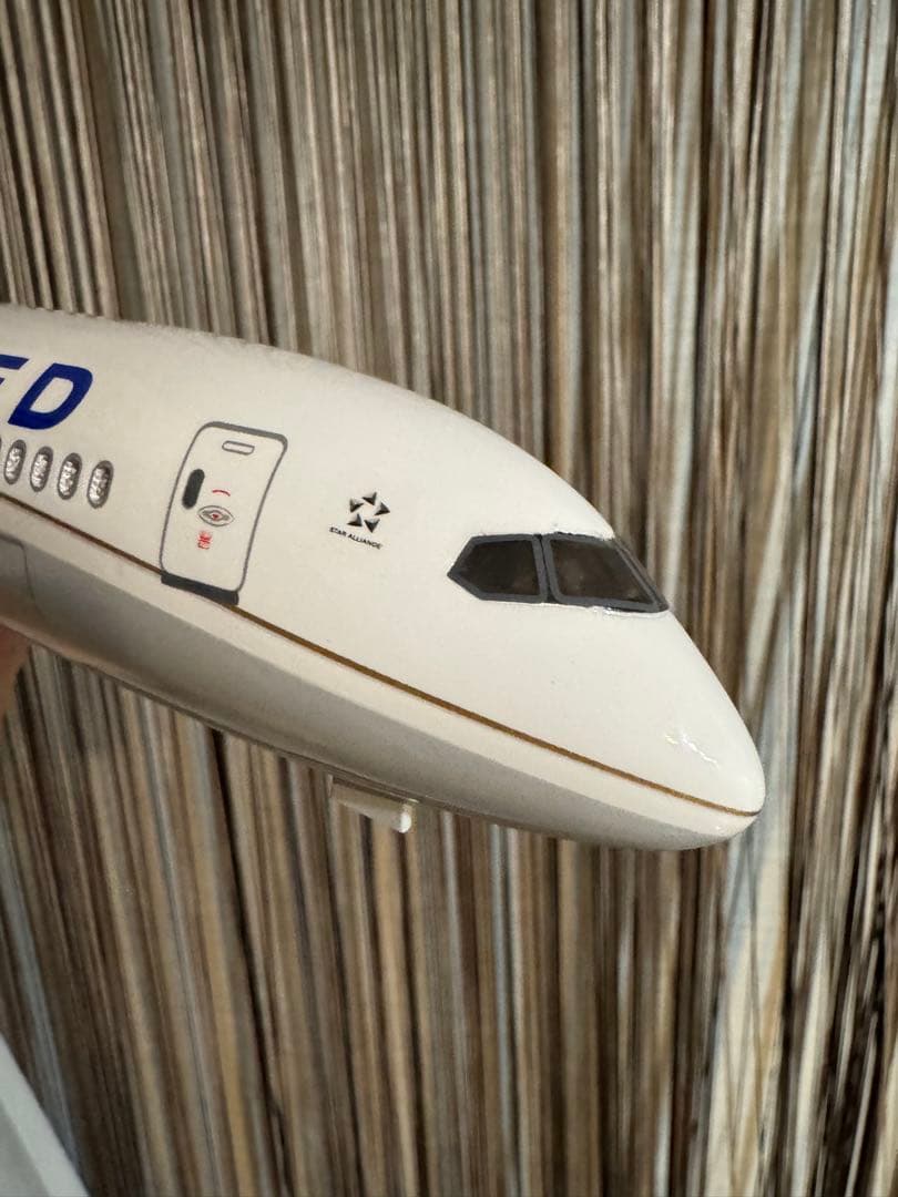 ユナイテッド航空 Boeing 787 精密モデル LED搭載 46cm