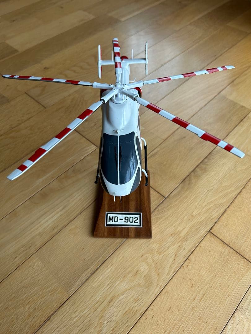 ソリッドモデル　ドクターヘリＭＤー９０２（マクダネルダグラス）　１／32スケール