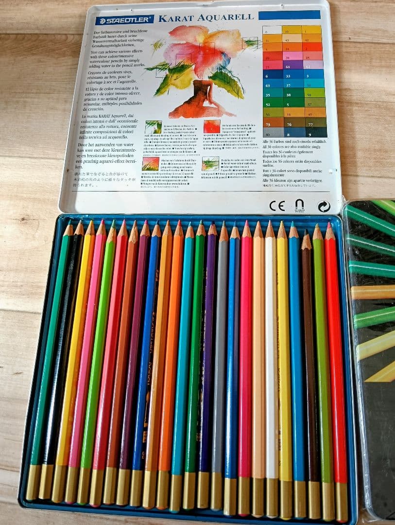 カラットアクェレル　ステッドラーと、ベロール　イーグルカラー 24色