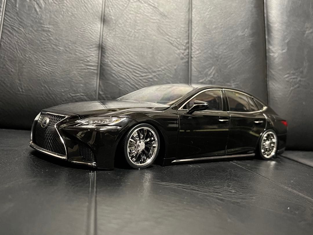 レクサス LS500h 1/18