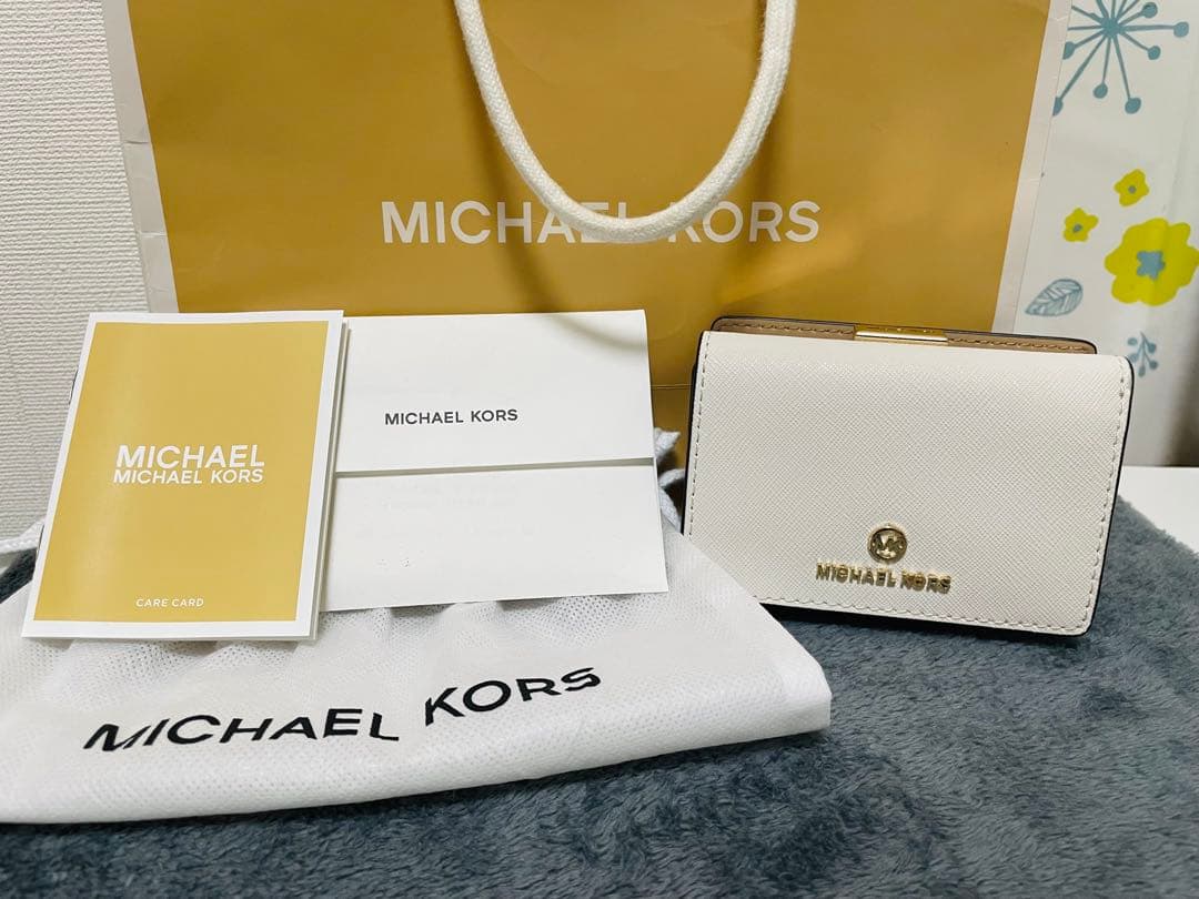 MICHAEL KORS ホワイト三つ折り財布