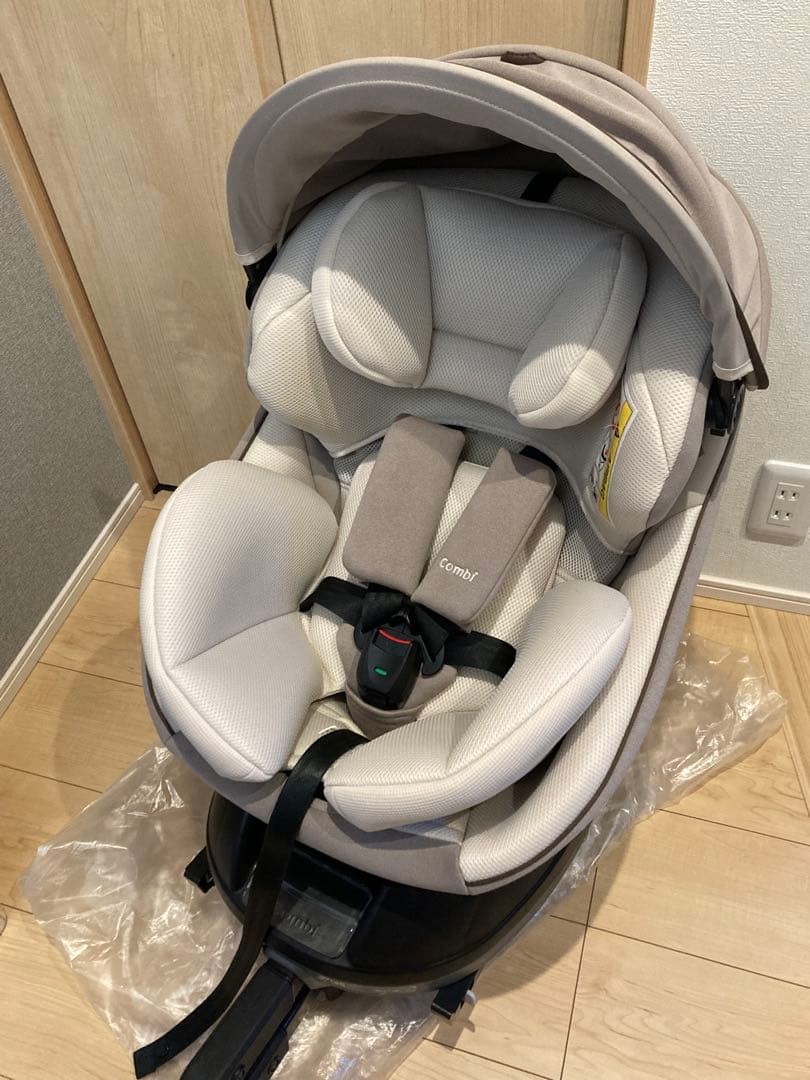 コンビ クルムーヴ スマート ISOFIX バースデイ