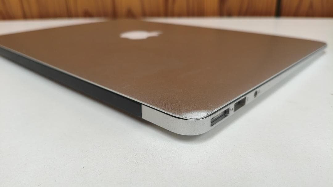 MacBook Air 13インチ Early 2015