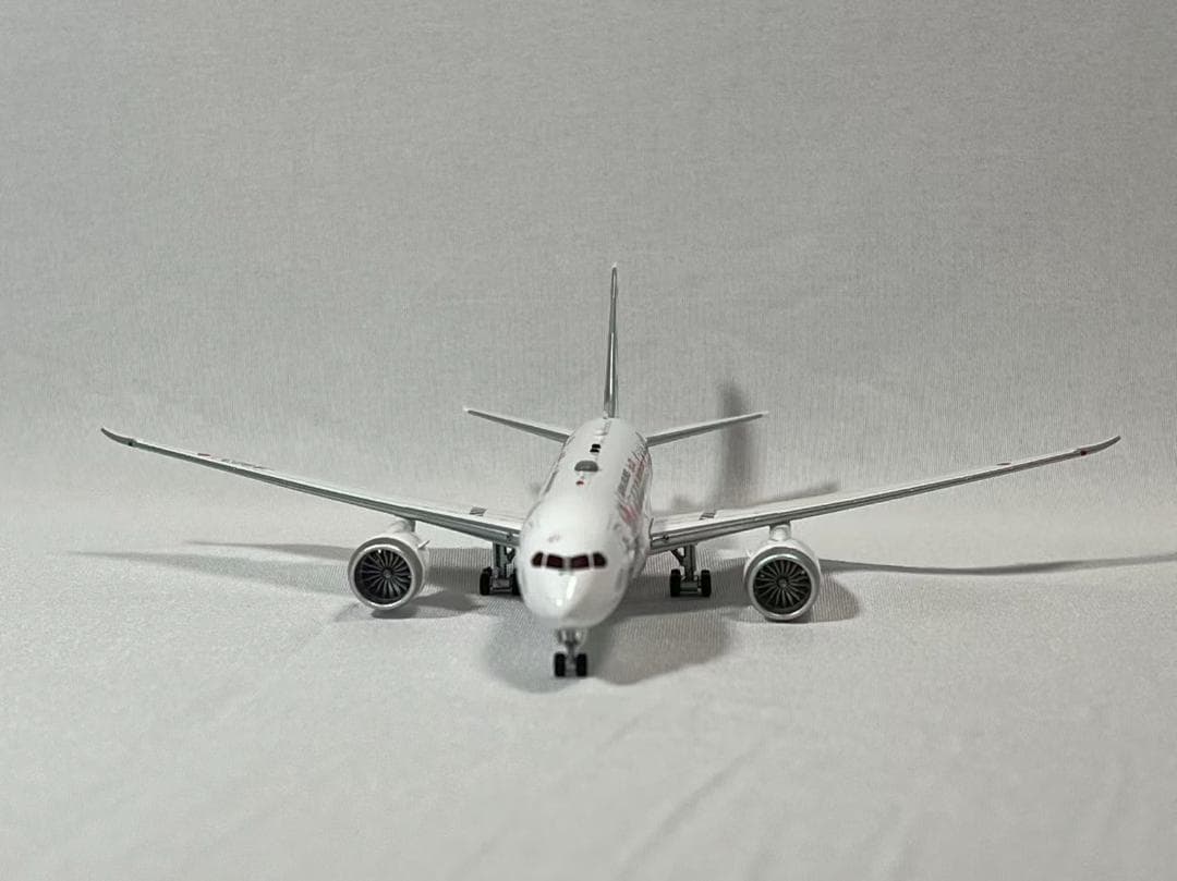 Aviation B787-8 JA823J 日本航空 JAL 1:400