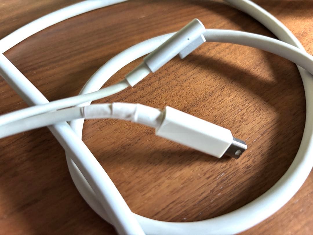 ディスプレイ・モニター本体 Apple Thunderbolt Display 27-inch