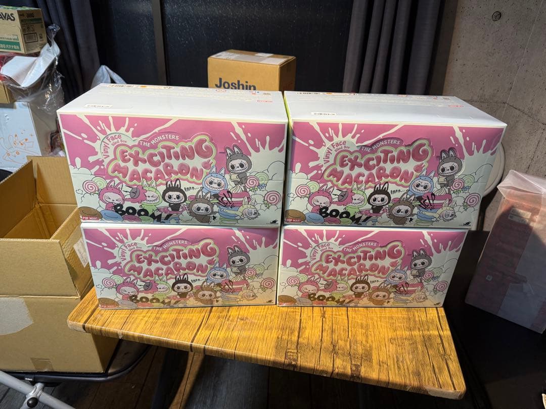 4箱　POPMART MONSTERS Exciting Macaron ラブブ