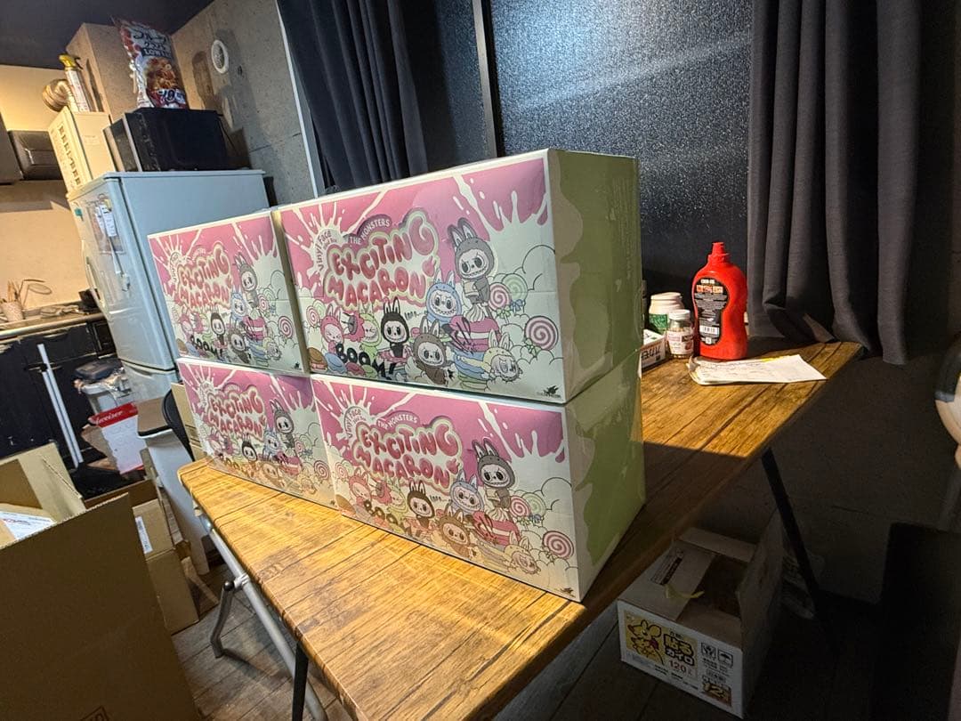 4箱　POPMART MONSTERS Exciting Macaron ラブブ