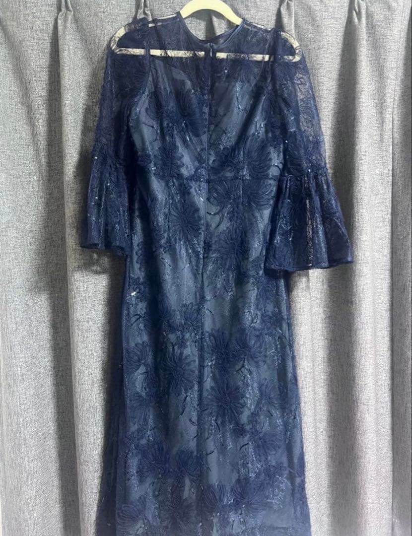 LEJA スパンコール刺繍レーススリーブIラインロングドレス