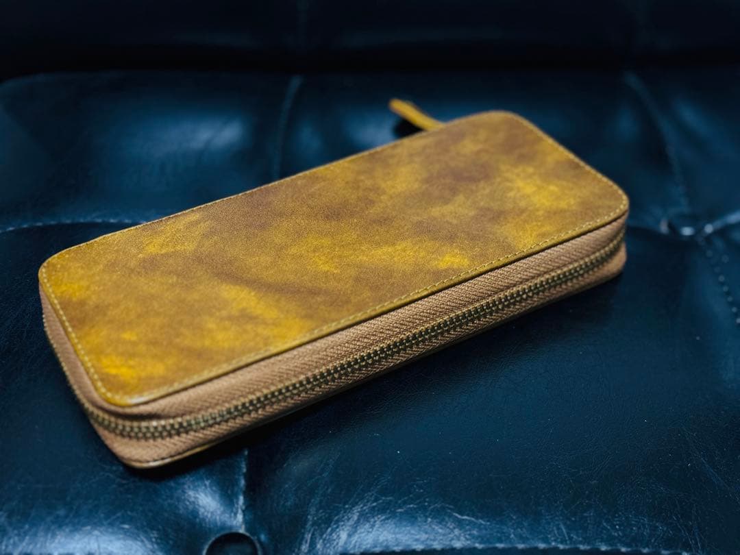 バハギア　ラウンドファスナーペンケース 美品