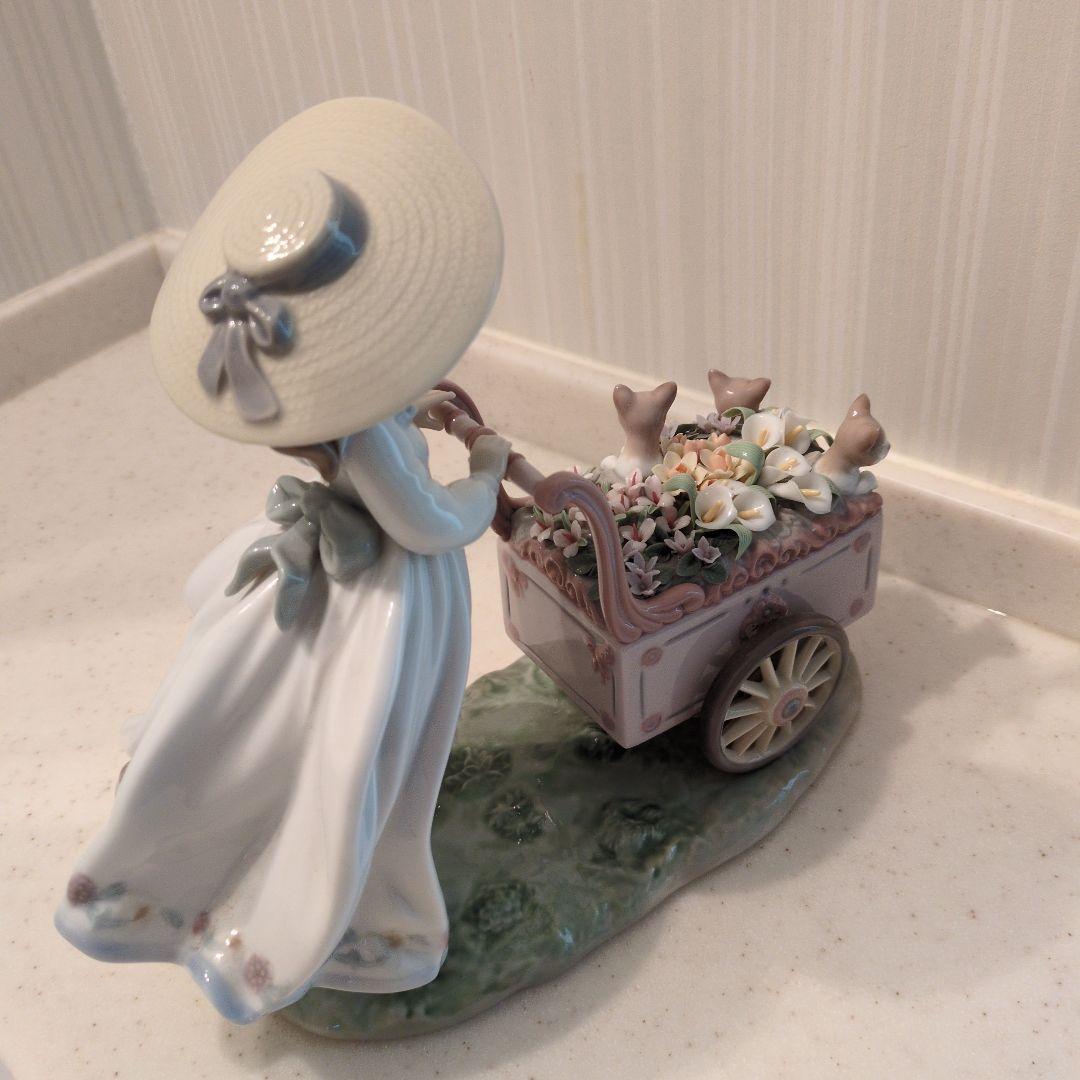 【希少】Lladro　リヤドロ　女性　猫　花　花籠　麦わら帽子