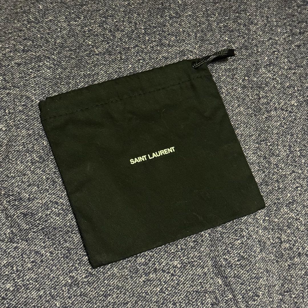 SAINT LAURENT ゴールド ロゴブローチ