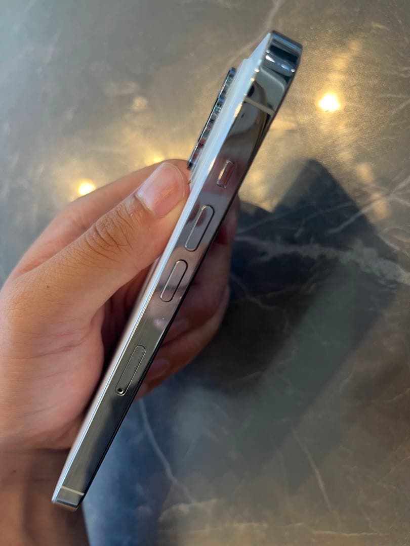 ［極美品］Apple iPhone 14 Pro 本体　256GB 新品交換済み