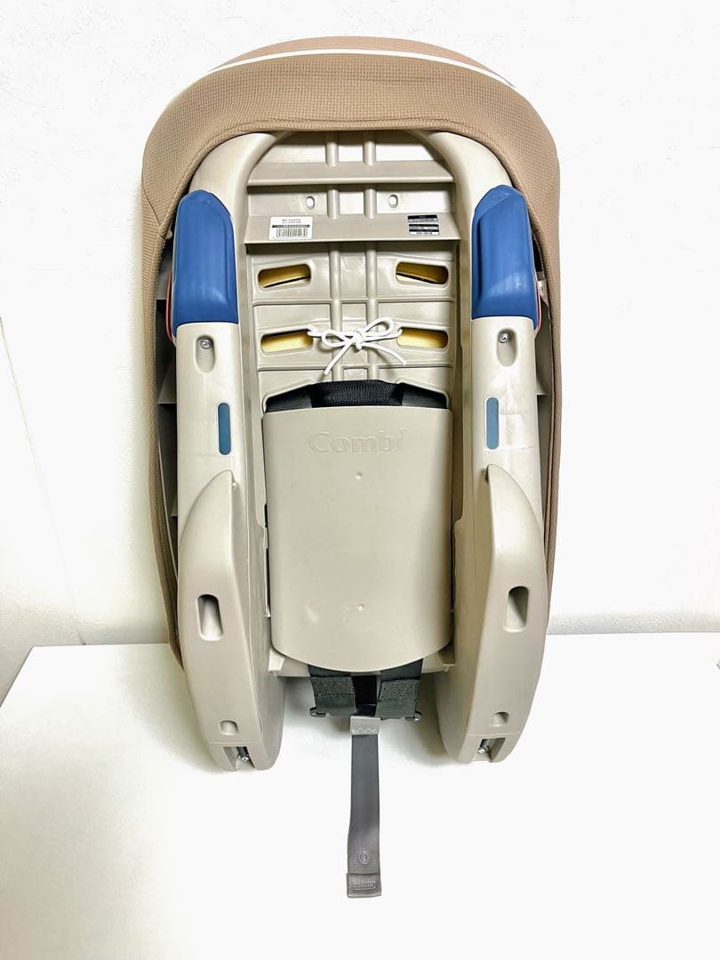 Combi コッコロS UX ヘーゼルナッツ 車用チャイルドシート ②