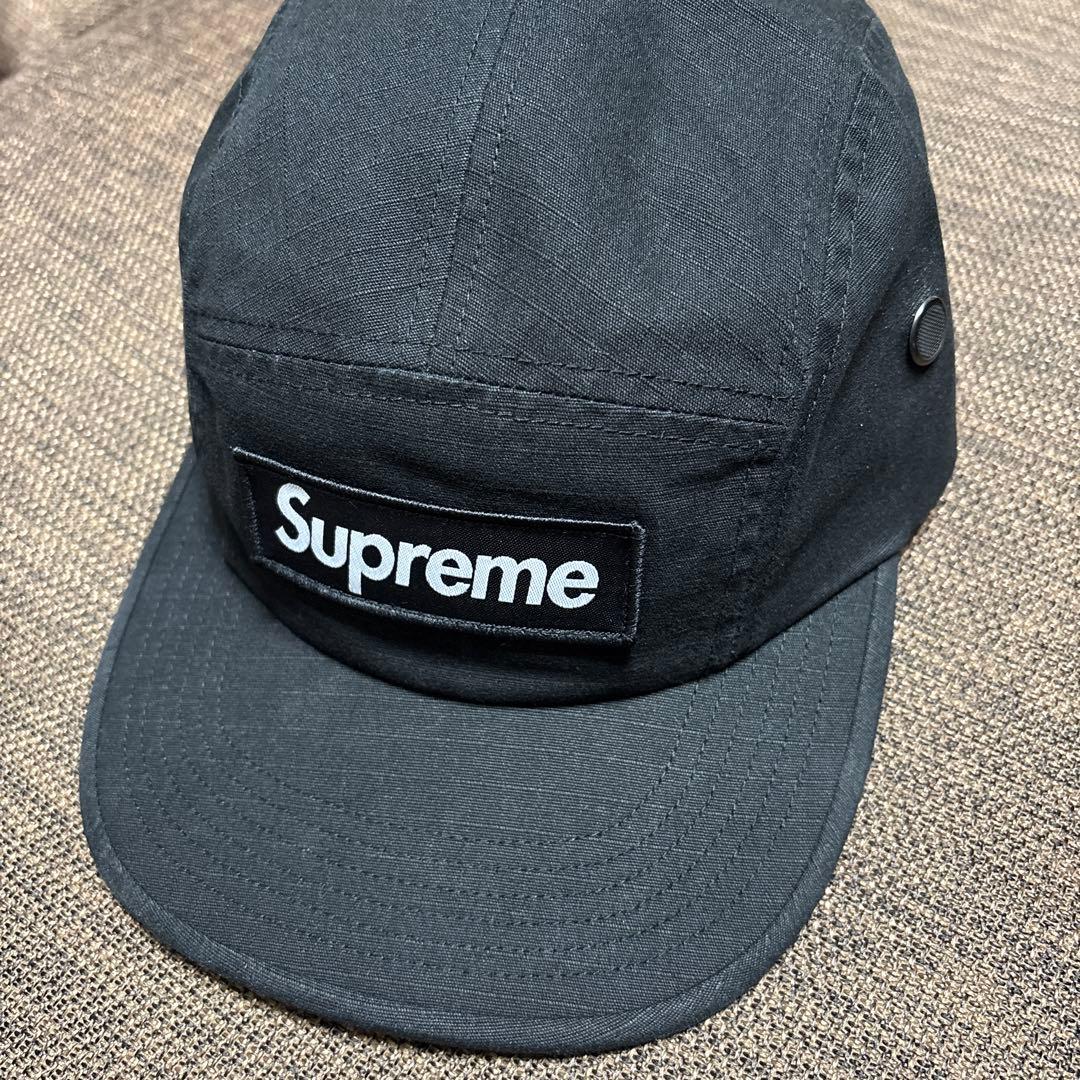 Supreme 黒 キャップ ボタン付き