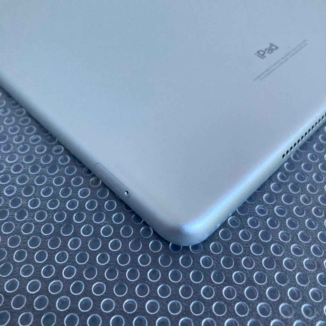 3943【早い者勝ち】美品☆電池最良好☆iPad6第6世代32GB SIMフリー