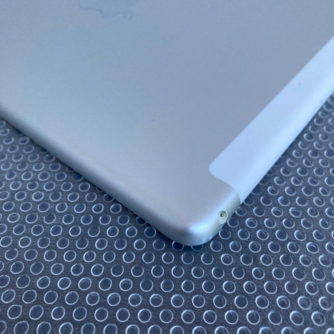 3943【早い者勝ち】美品☆電池最良好☆iPad6第6世代32GB SIMフリー