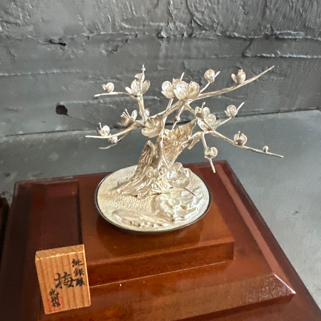 銀製 梅の木の彫刻 ガラスケース付き　光則作