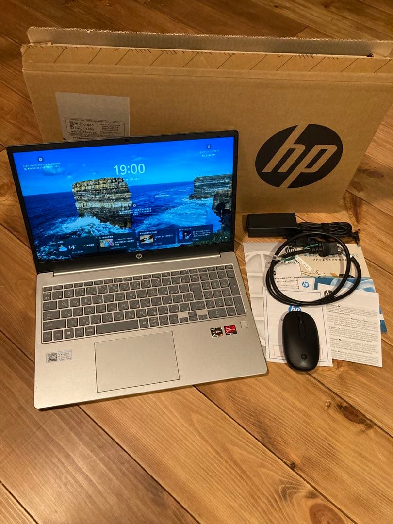 Windowsノート本体 HP Laptop 15-fc0003AU