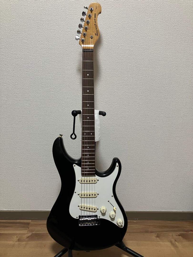 ヤマハ　（日本製）ストラトキャスタータイプ エレキギター