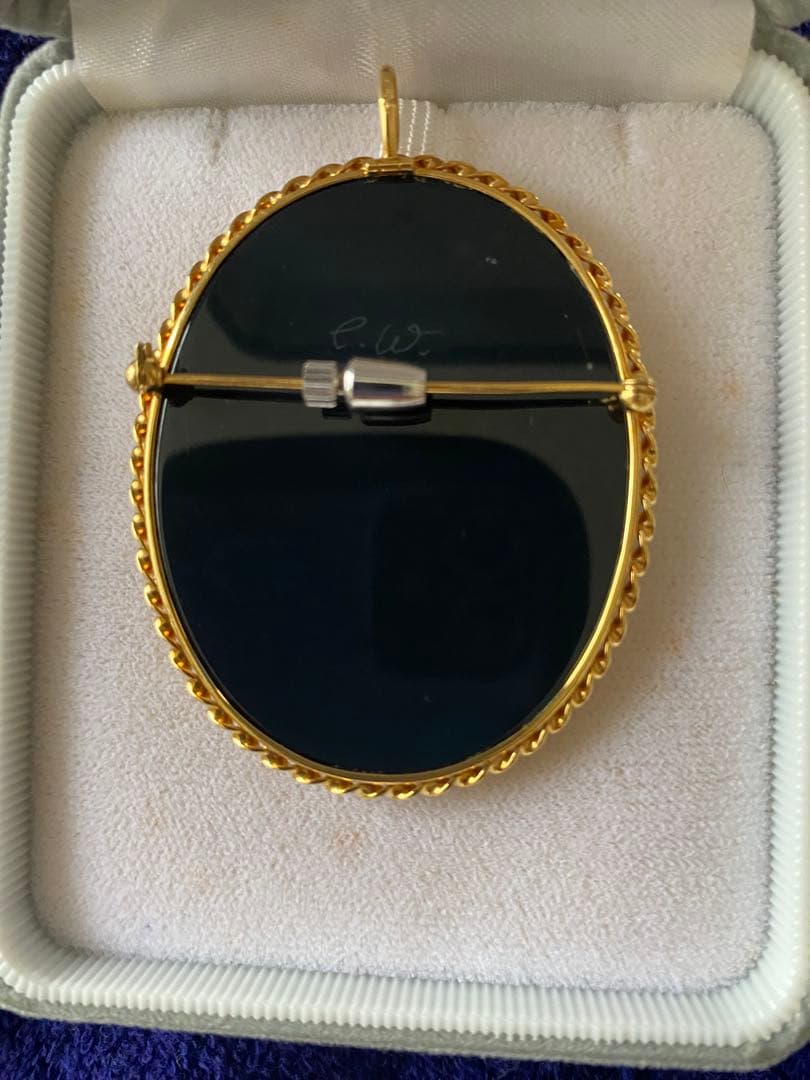 カメオ 刻印入 ブローチ　ネックレス トップ