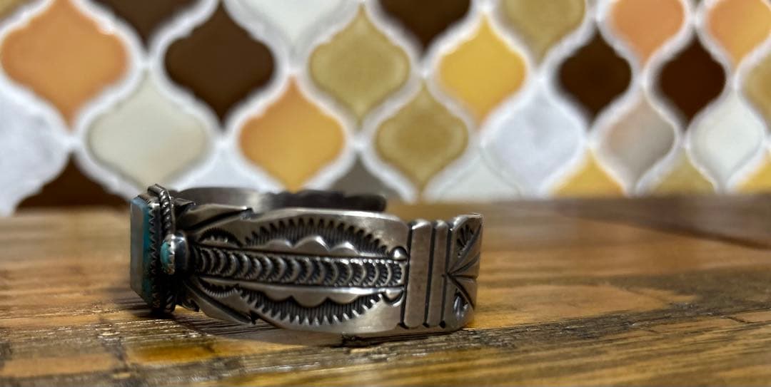 ナバホ　NAVAJO ビンテージ　バングル　シルバーブレスレット　ターコイズ