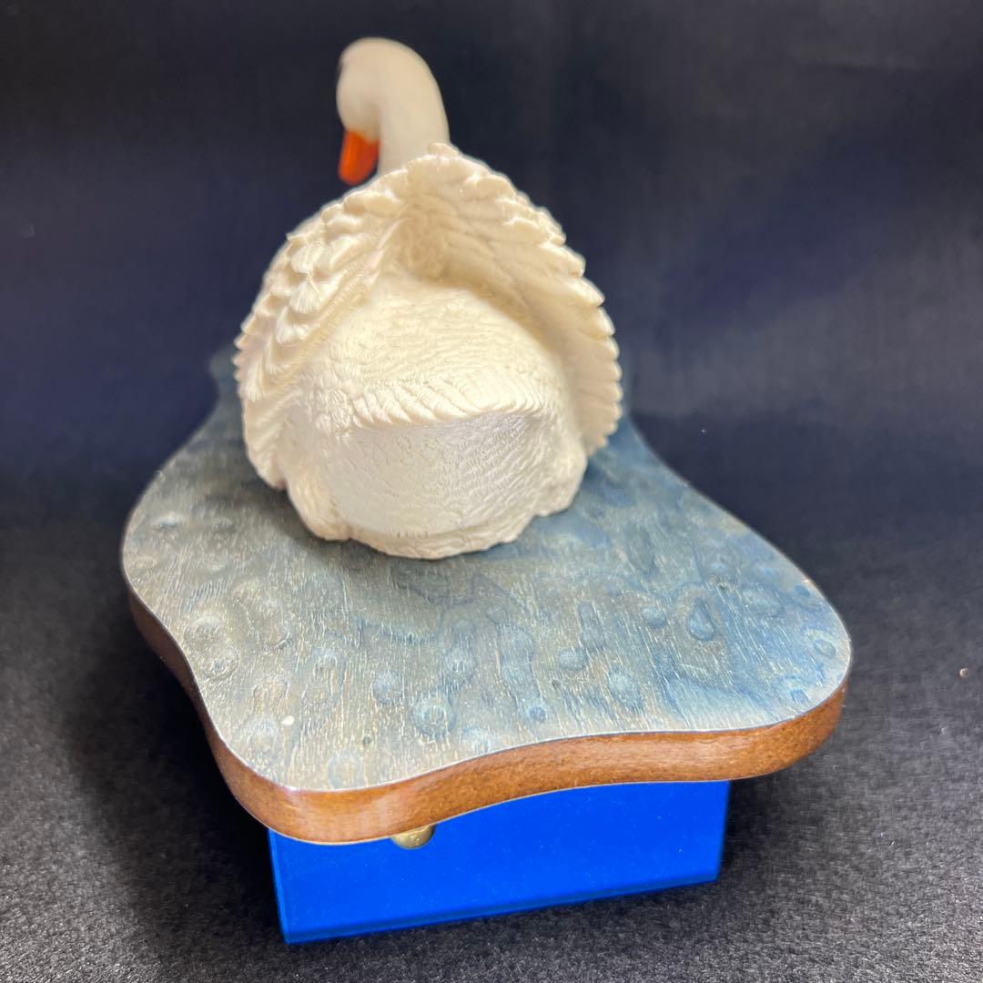 専用リュージュSwanLake白鳥の湖オルゴール　稼動品　東Y8-0106☆1F