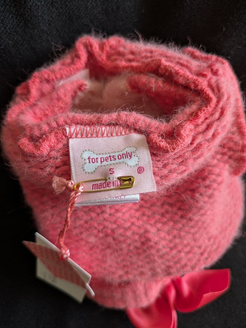 新品未使用　フォーペッツオンリー　アンゴラ　フード付きニット