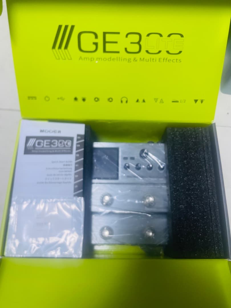 mooer GE300 LITE アンプシミュレータ　マルチエフェクター
