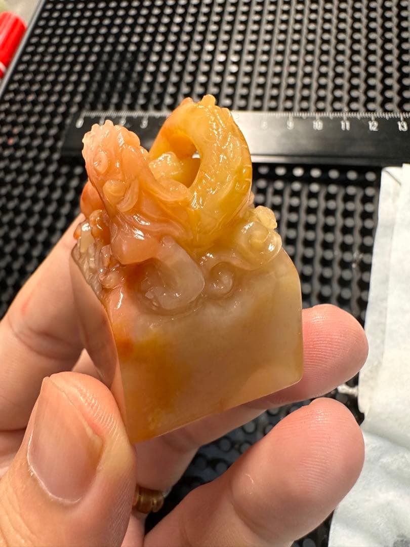 ラオス石　螭虎穿環　桃花凍　田黄　高級印材　箱付き　書道　篆刻　落款　雅号