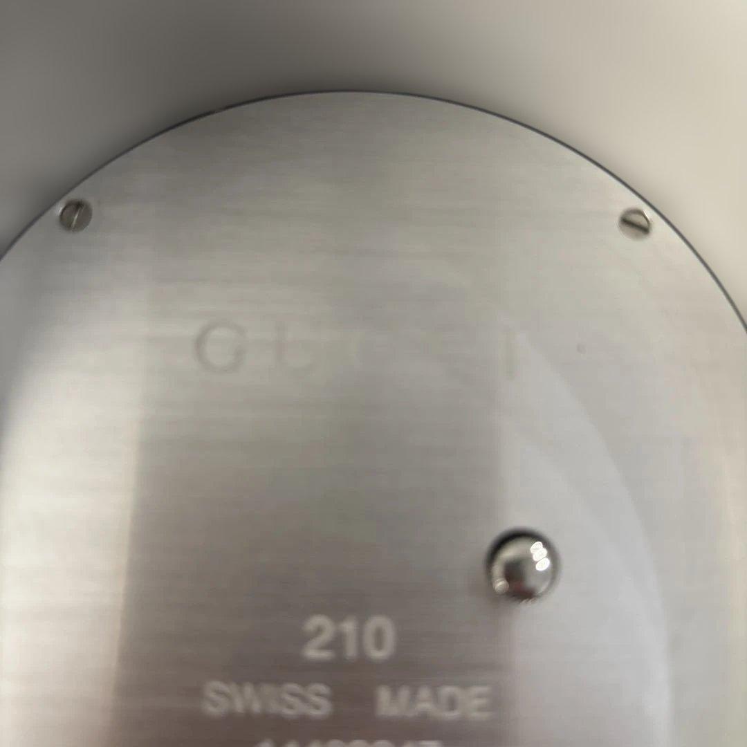 GUCCI ラウンド型置時計 210ブラック/シルバー　ジャンク品