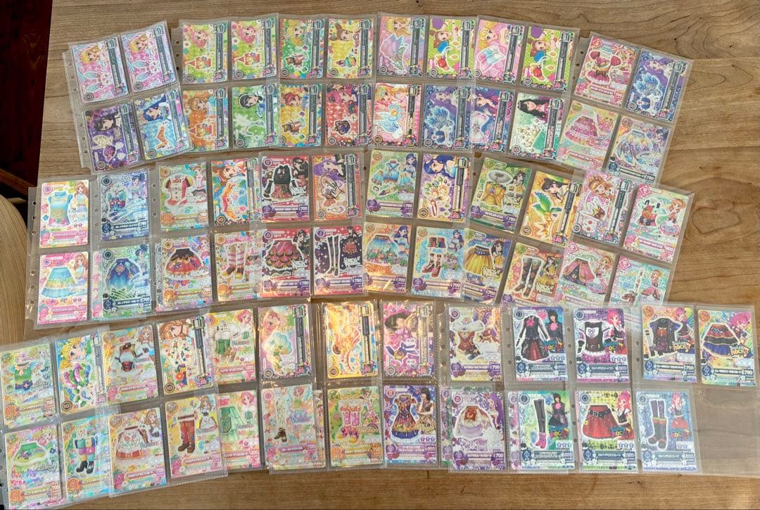 新春値下げ！！400枚弱！アイカツカード まとめ売り