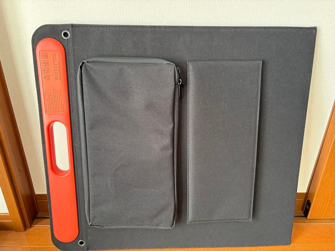 Jackery 折りたたみソーラーパネル　JS-100C