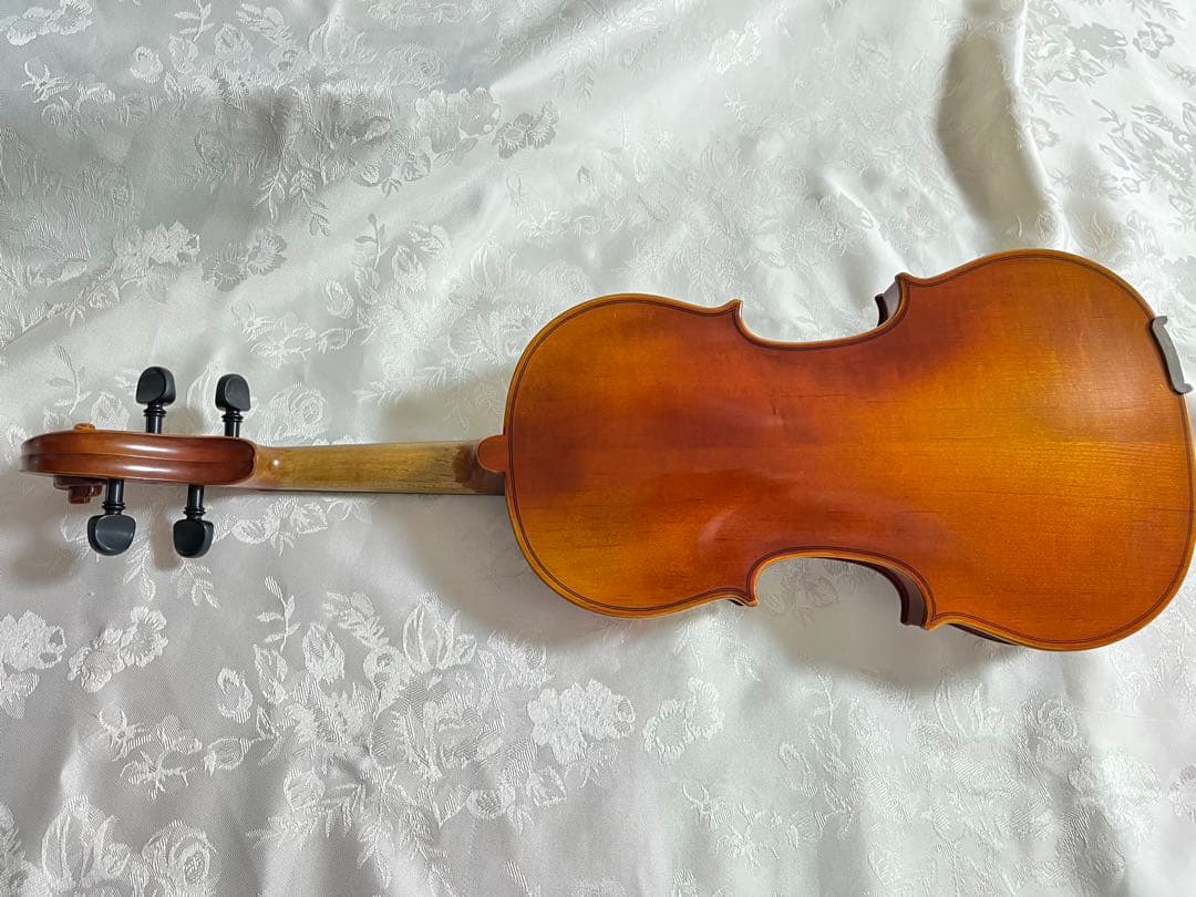 バイオリン　スズキ　SUZUKI 鈴木　楽器を守る丈夫なハードケース付き