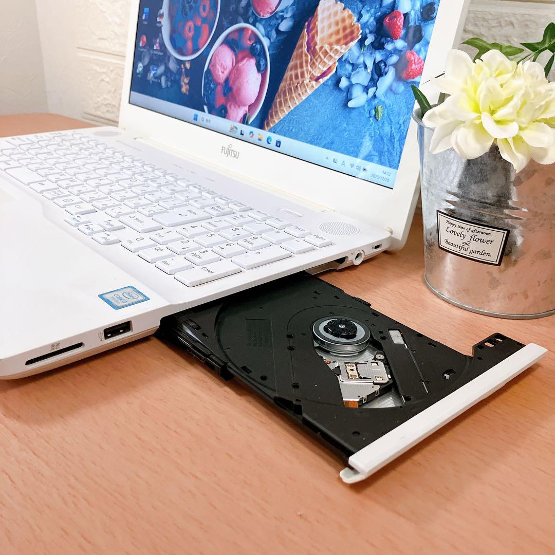 Windows11✨大容量1000GB☘️カメラ付すぐ使える富士通ノートパソコン白