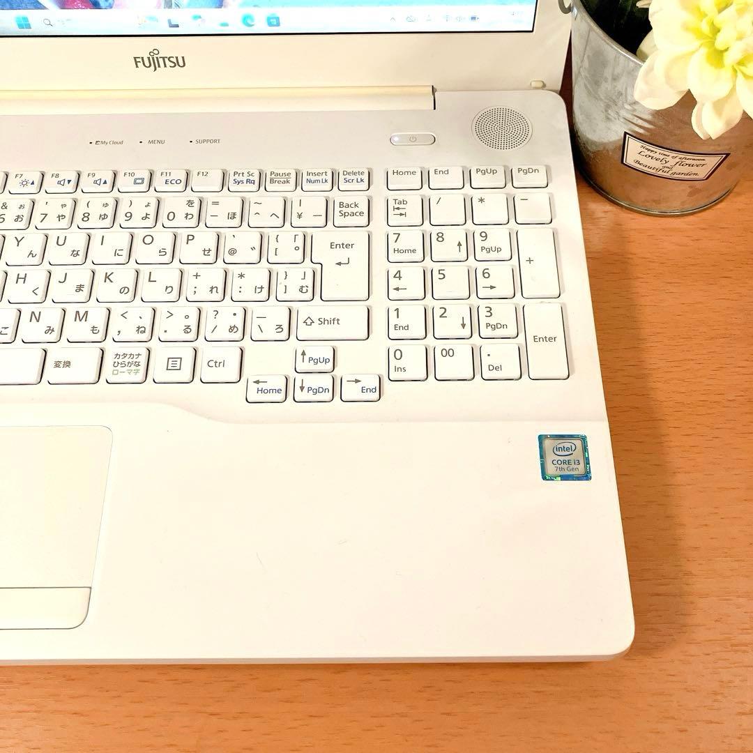 Windows11✨大容量1000GB☘️カメラ付すぐ使える富士通ノートパソコン白