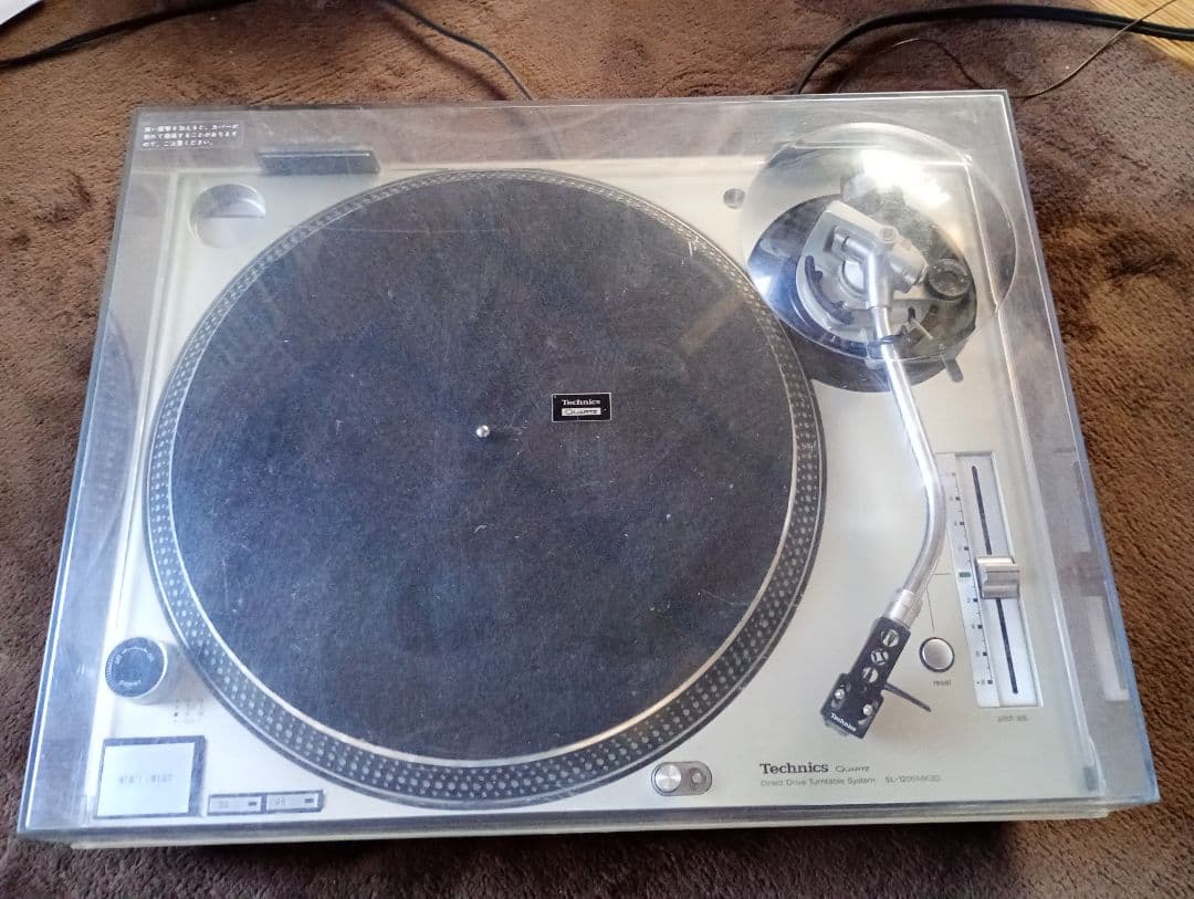 Technics ターンテーブル SL1200 MK3D　カバー付き