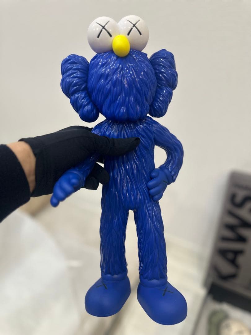 kaws family brown カウズ フィギュア