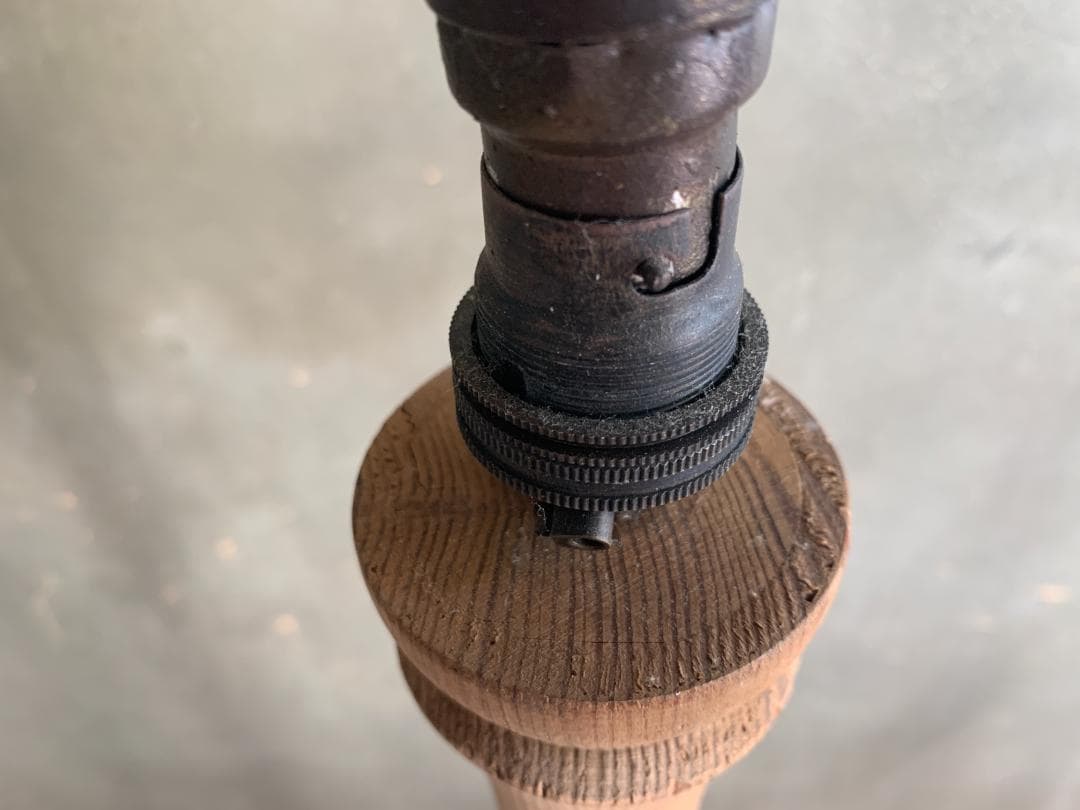 フランス アンティーク　パイン材 木製・真鍮 フロアランプ ブロカント