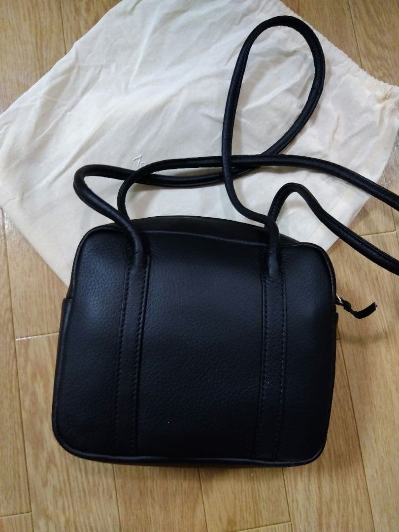 アエタ　ショルダーバックブラック