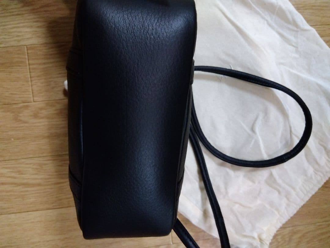 アエタ　ショルダーバックブラック