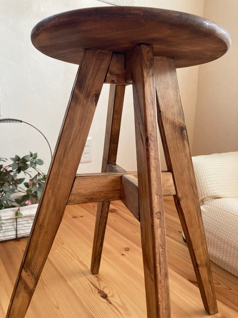 場所を取らないサイドテーブル