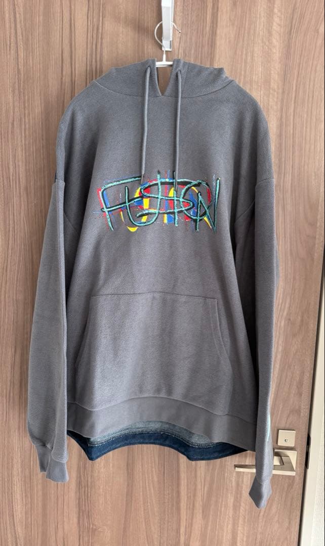 Vaundy ロゴフーディパーカー