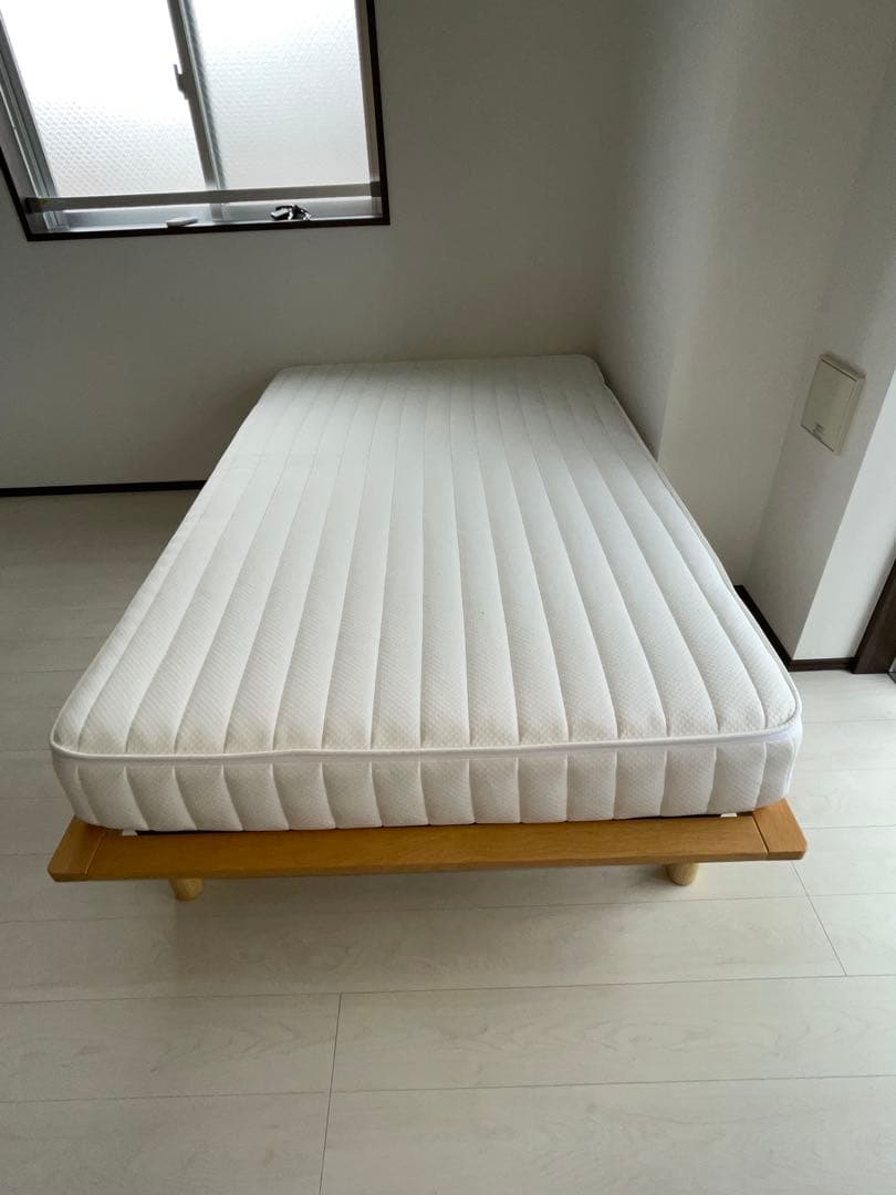 無印良品 セミダブル木製ベッドフレームとマットレス