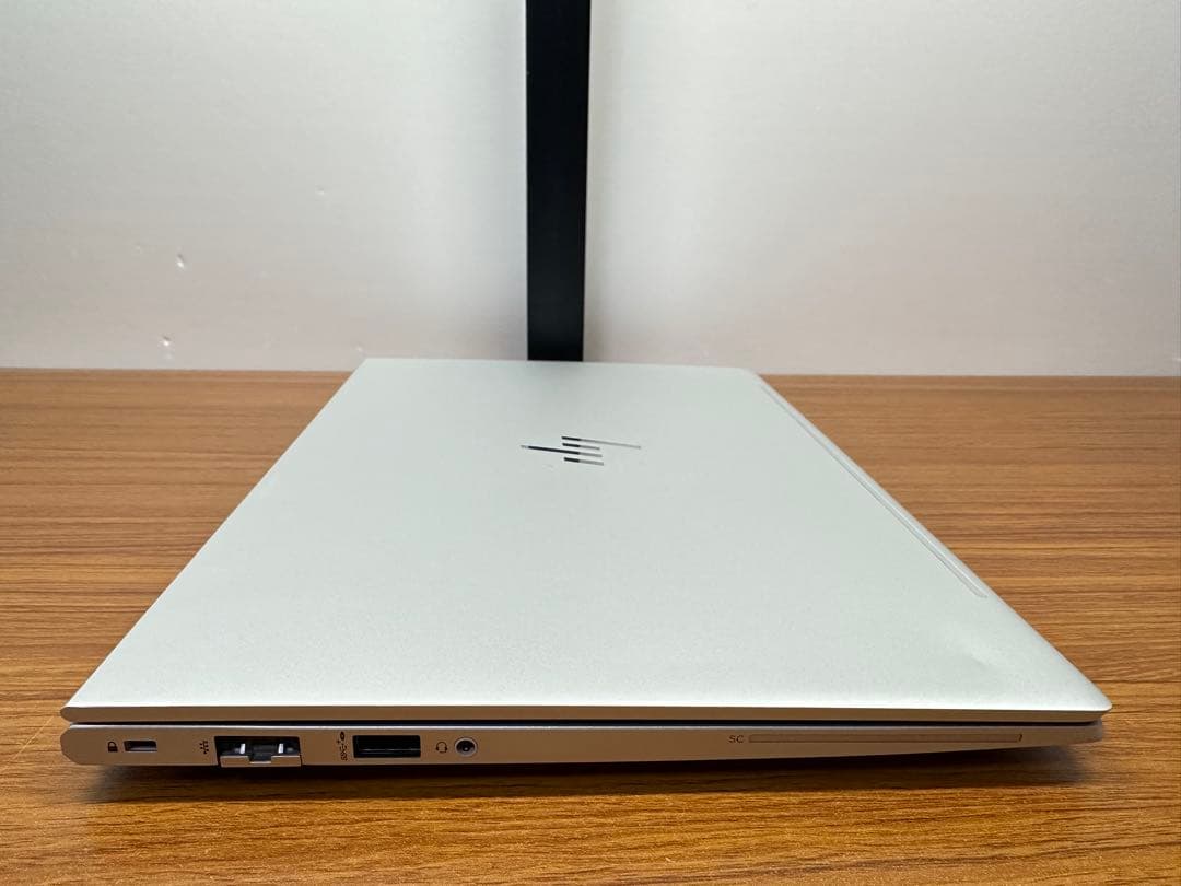 4.HP Elitebook 630 G9 12世代 i5 8/256Gb