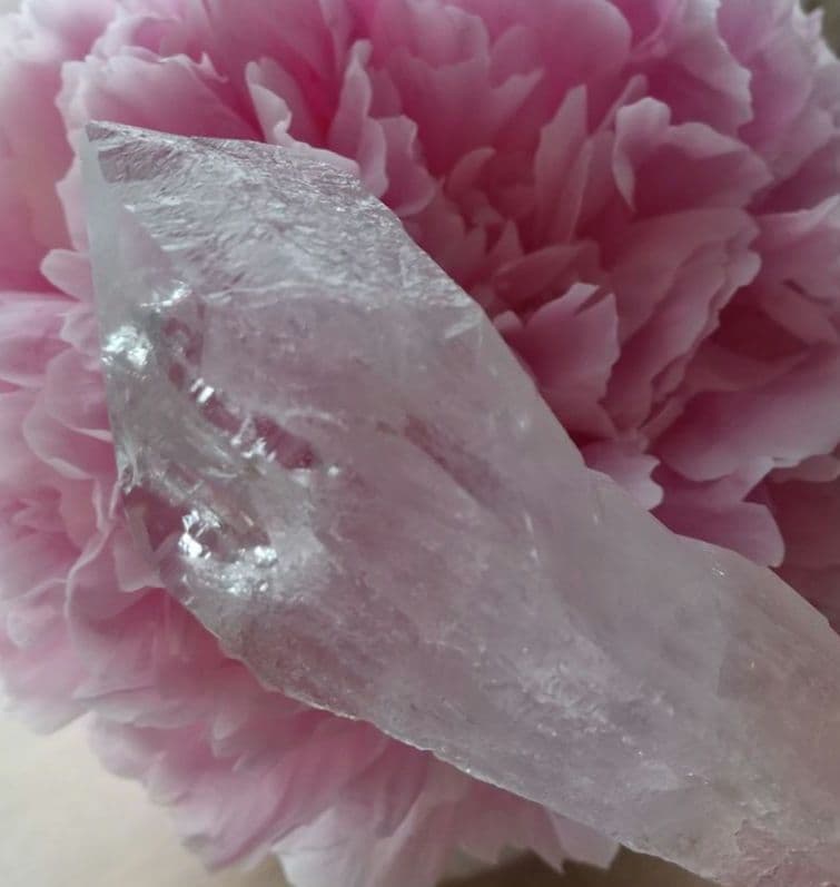 有翼の女神❇️高品質マニハール産 虹入り カーブド・クォーツ