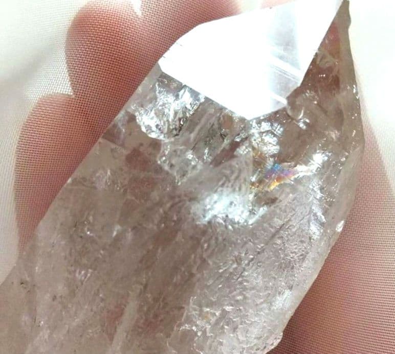 有翼の女神❇️高品質マニハール産 虹入り カーブド・クォーツ