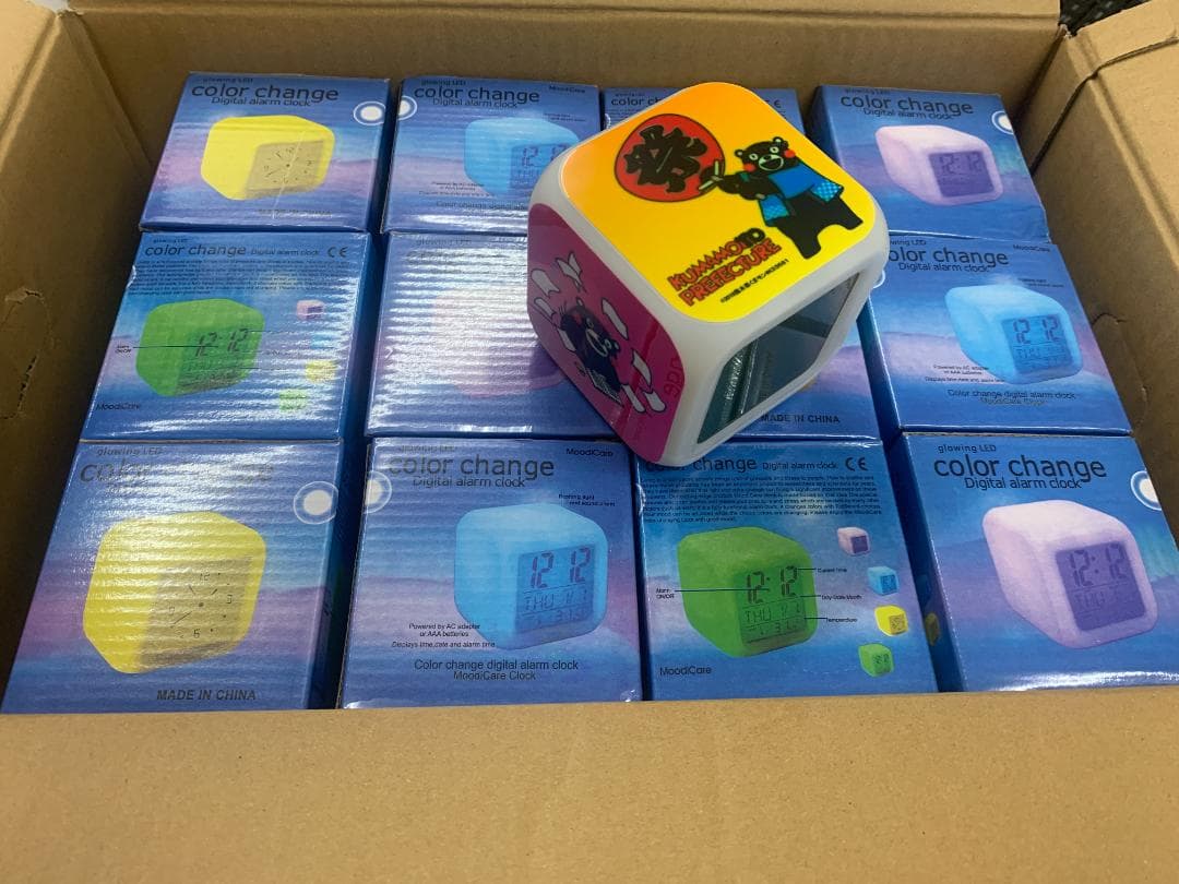 くまモン・キューブ型デジタル時計（２２個＋２個）