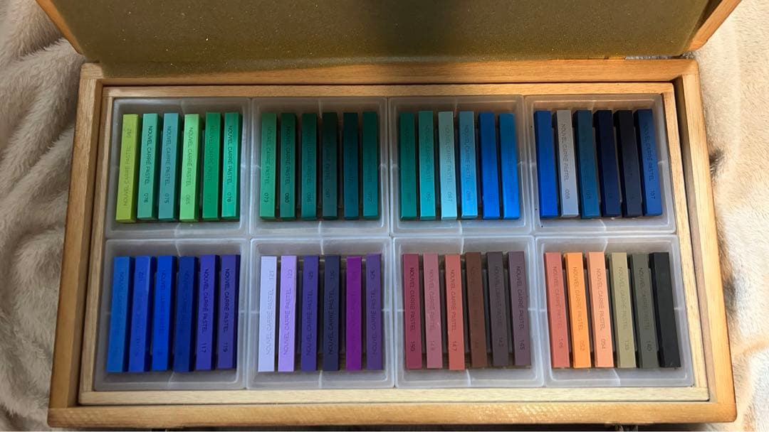 【即購入可】NOUVEL CARRE PASTEL 96色 木箱
